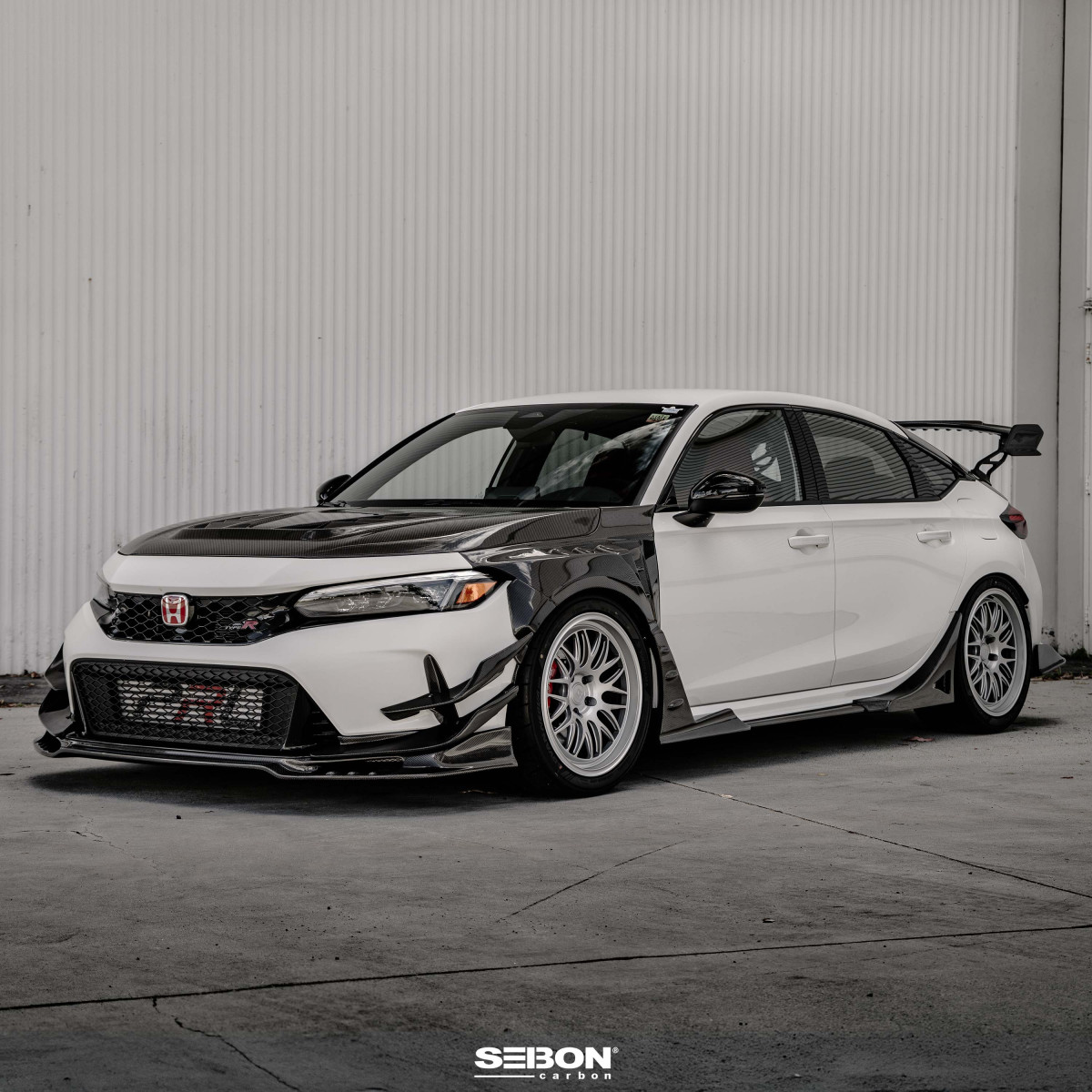 Honda Civic Type-R Side Skirt Extensions - Front - Seibon - MB-Style - Carbon Fiber - `23+