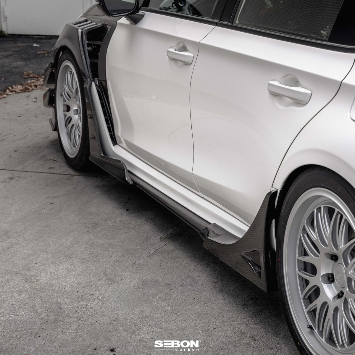 Honda Civic Type-R Rear Side Skirt Extensions - Seibon - MB-Style - Carbon Fiber - `23-`25