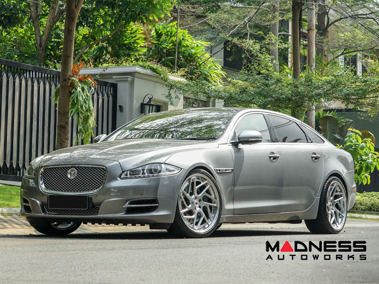Jaguar XJ Custom Wheels - CG-209T (3 Piece) by Vossen - Space Gray