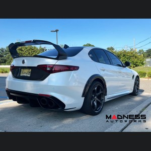 Alfa Romeo Giulia Trunk Spoiler - Carbon Fiber - GTAm Style w/ Italian Theme 