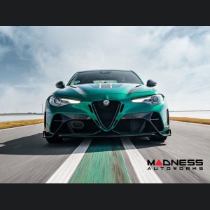 Alfa Romeo Giulia GTAm Style Front Bumper Essential Kit - Carbon Fiber - Without Parking Sensors