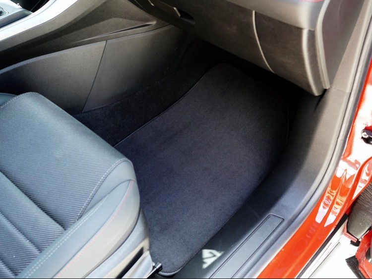 Alfa Romeo Tonale Floor Mats - Premium Carpet - MADNESS - Front Set