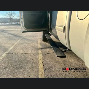 GMC Sierra Side Steps - E-Power Running Boards - Crew Cab - Body Armor 4x4 (2007-2018)