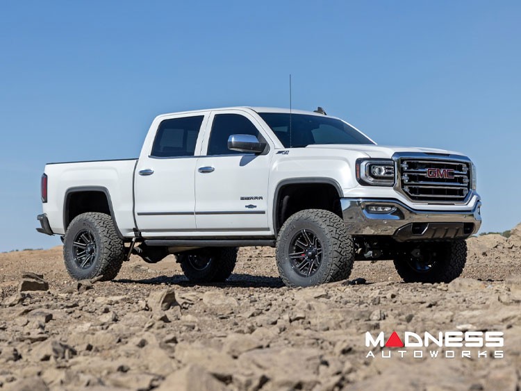 Chevy Silverado 1500 4WD Suspension Lift Kit w/ Forged Upper Control Arms - 7" Lift - M1 Struts Front/ M1 Shocks Rear