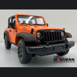 Jeep Wrangler Diecast Model 1/18 scale - Orange - Topless - Maisto 