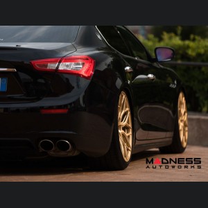 Maserati Quattroporte Custom Wheels - HF-2 by Vossen - Gloss Gold