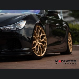 Maserati Quattroporte Custom Wheels - HF-2 by Vossen - Gloss Gold