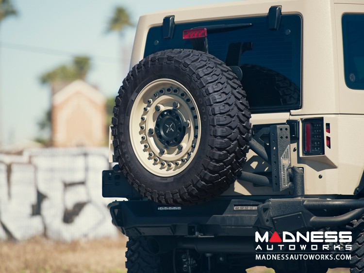 Jeep Custom Wheels (1) - Black Rhino - 18 x 9.5" - Armory - Desert Sand