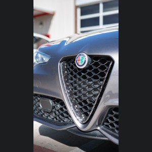 Alfa Romeo Giulia Front V Shield Grill Frame - Carbon Fiber - Forged Carbon - Feroce Carbon