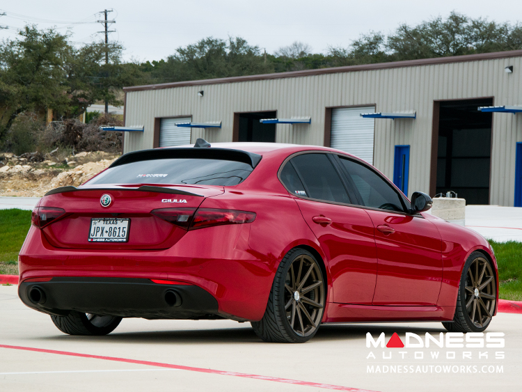 Alfa Romeo Giulia Roof Spoiler - Carbon Fiber - MADNESS Autoworks ...