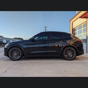 Alfa Romeo Stelvio Fender Trim - Carbon Fiber - Feroce Carbon