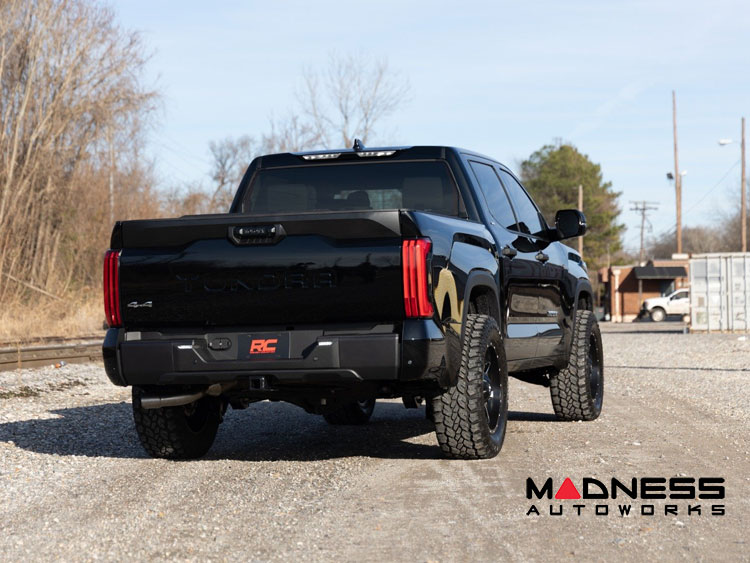 Toyota Tundra 4WD Leveling Suspension Kit - 2