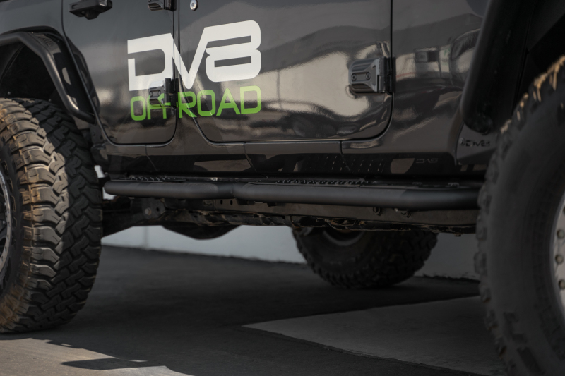 Jeep Wrangler JL Hinge Mounted Steps - DV8 Offroad - OE Plus - black - `18-`23